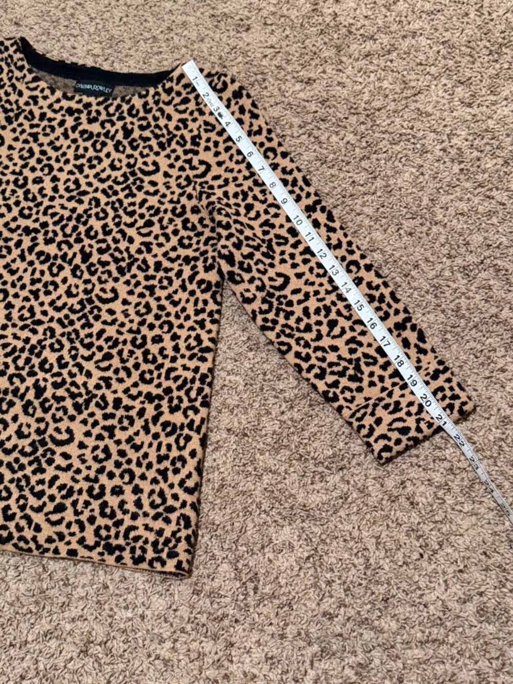Cynthia Rowley Leopard Print Crew Neck Sweater M Soft Knit - Picture 9 of 10